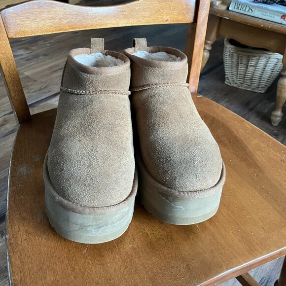 Ugg Ultra Mini Platform Boot size 7 - Picture 2 of 7